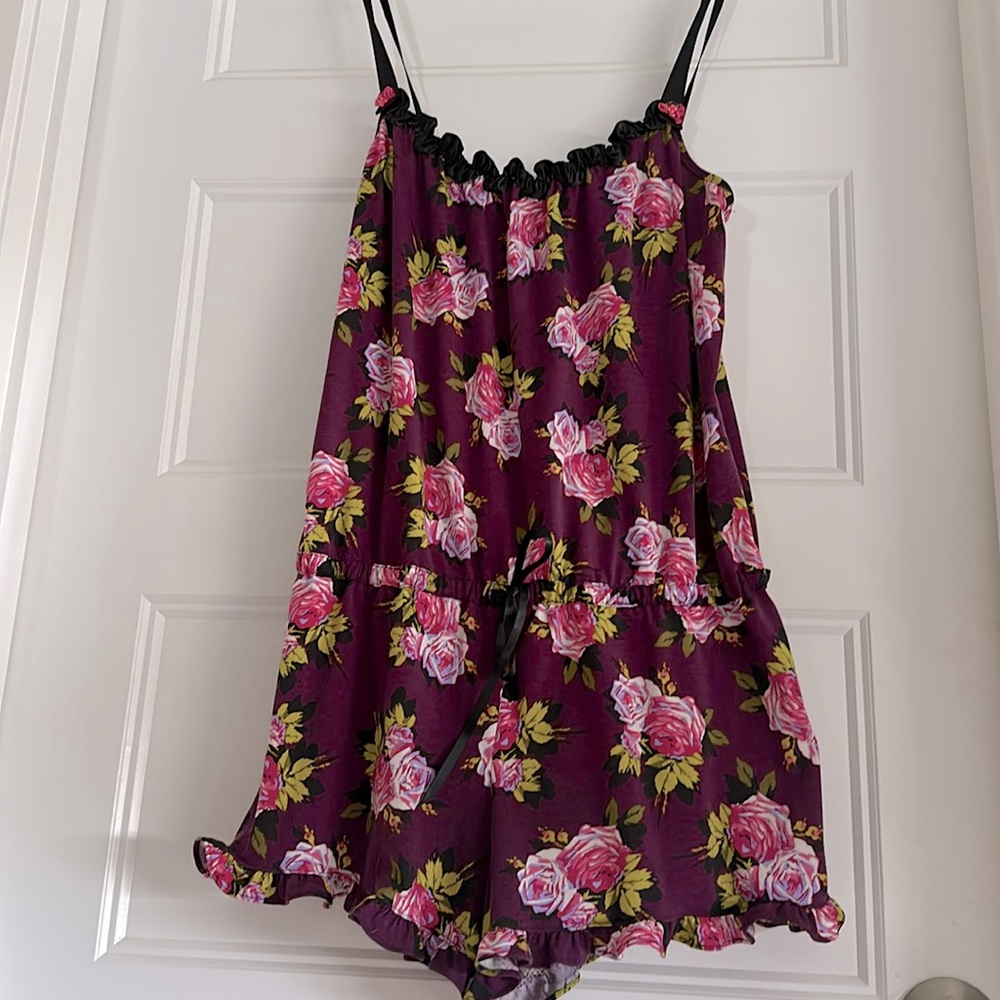 Betsey Johnson purple floral tie waist romper large new condition